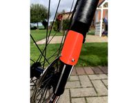 Lefty Oliver Forkguard by Eisbaerks