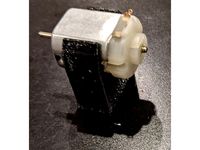 DC motor mount by SarahRice