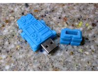 Happy Robot USB by captainriley