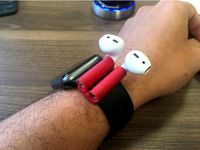 Flexible Airpods Holder by rafmongelos