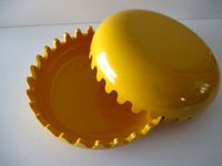 1970's Clamshell box/ashtray by wateb
