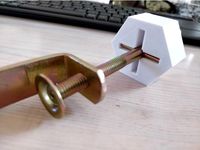 Garnvinda / ( Yarnwinder ) Improved Grip-Handle by c0rtexiphan