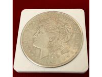 Morgan Dollar Holder by xijio