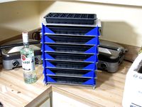 Ice tray holder by GeneCash