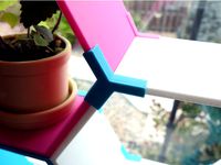 Edge connector for Stackable Honeycomb Display by robertwallace