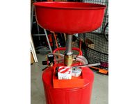Tool tray for 20 gal. wheeled oil pan by mturley