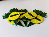 Pineapple flower label by Modisch_Fabrications