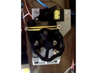 Bowden dual/quad extrusion extruder (single-nozzle single-drive) for MG995 SERVO by serandre