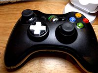 Replacement "Transformable" D-pad for Xbox 360 controller by emertonom