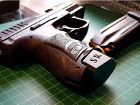 HK Mag plus 2 rounds extension with pinky by Shai_3D