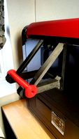 Filament holder with low pull resistance for XYZ da Vinci Pro 3-in-1 by Omnus