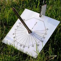 Equatorial Sundial (N 51°) by SLUB_Makerspace