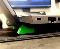 HP ZBook - Raising feet by Taskino