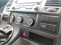Prise USB pour VW T5 - USB outlet by Peemouse