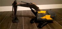 Volvo EC300E excavator 1/16 RC model by E-Stellinga