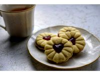 Jammie Dodger Heart Cookie Cutter by cheesemcgee
