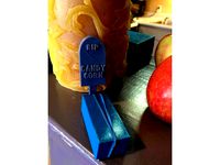 Head Stone for small pet by hugh_dub