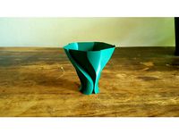 Unfolding Leave Vase by JobSmolders