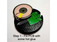 Qi Smartphone Charging Stand by PHolzwarth