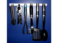 Expandable Hook Wall Mount by wlange123