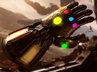Life-Size Infinity Gauntlet - Avengers: Infinity War by HappyMoon