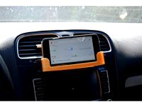 iPhone 5/5S/6/6S holder to CD slot car by _Stefano17_