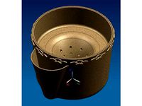 Self watering pot by TRAVIS_D