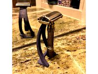 Safety Razor Stand by Tydence