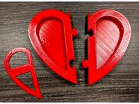 Jigsaw Heart Picture Frame by gowen