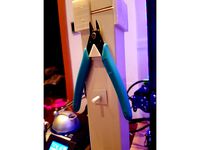 side cutter holder by vaneibl