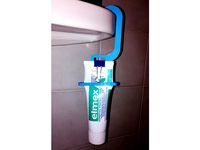 Toothpaste Hanger and Squeezer by Chrlee