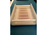 Spool roller with desiccant for Rubbermaid 21 cup (5 liter) storage container by jmagin