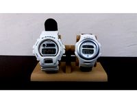 couple watch stand by ahmadsuhaimi
