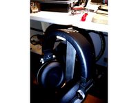 Headset Hanger (Perfect for JBL Wireless Headset) by SirSebastiaanH