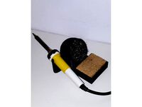 Solder holder with cleaning station by Damien68