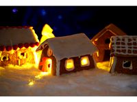 Cute Gingerbread House by lasseklein