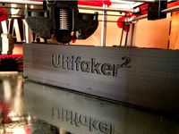 Ultimaker 2 clone back cover by mmunoz