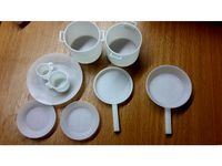Doll's kitchen utensils by Xitron