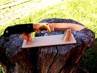 Wood log knife display stand by Nanoid