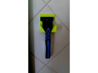 Razor Holder by Artaroos