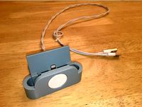 iPhone and Apple Watch holder (remixed) by rcaslis