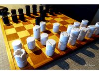 Pièces pour jouer au échecs. J'ai dessiné et réalisé ces pièces en bois en 1979. Une version revisitée semble bien convenir pour l'impression 3D :-) by jp_perroud