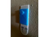 Simple wall hanger by PlacidCat