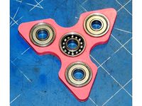 Simple fidget spinner by Scrachi
