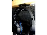 Headphone Hanger by AbnormalDesigns