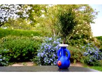SHY BUT HAPPY PLANTER by D8CHE