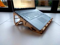 Laptop's stand by Lapkritis