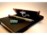 Smartphone Pinch Grip by daustinlucas