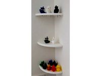 Simple Corner Shelf by Nighti
