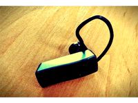 Earpiece handle by qoid